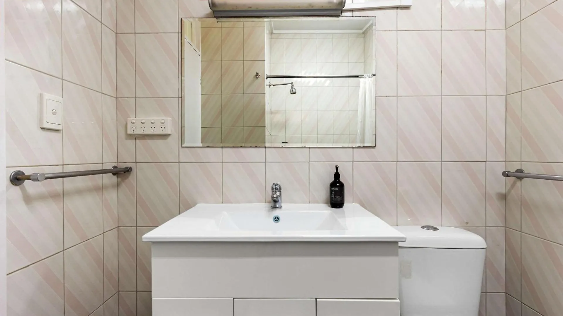Econo Lodge East Adelaide