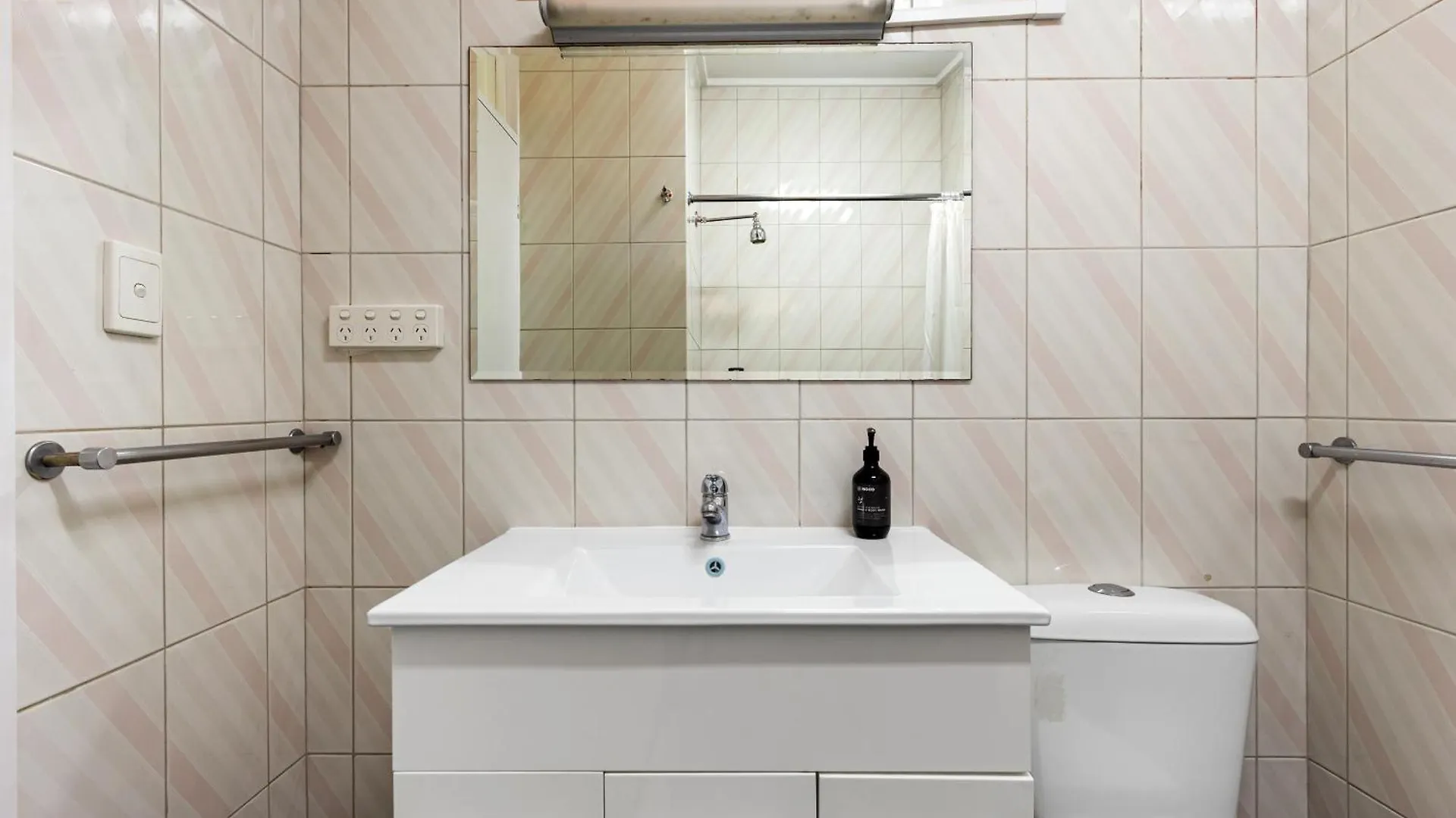 Econo Lodge East Adelaide